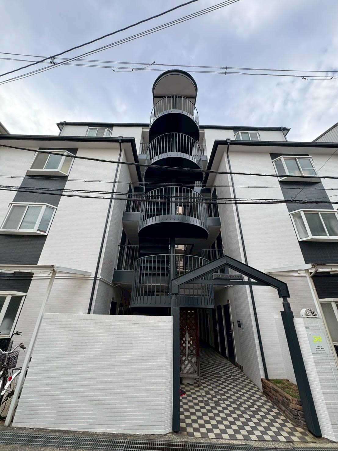 ゴールドクレスト